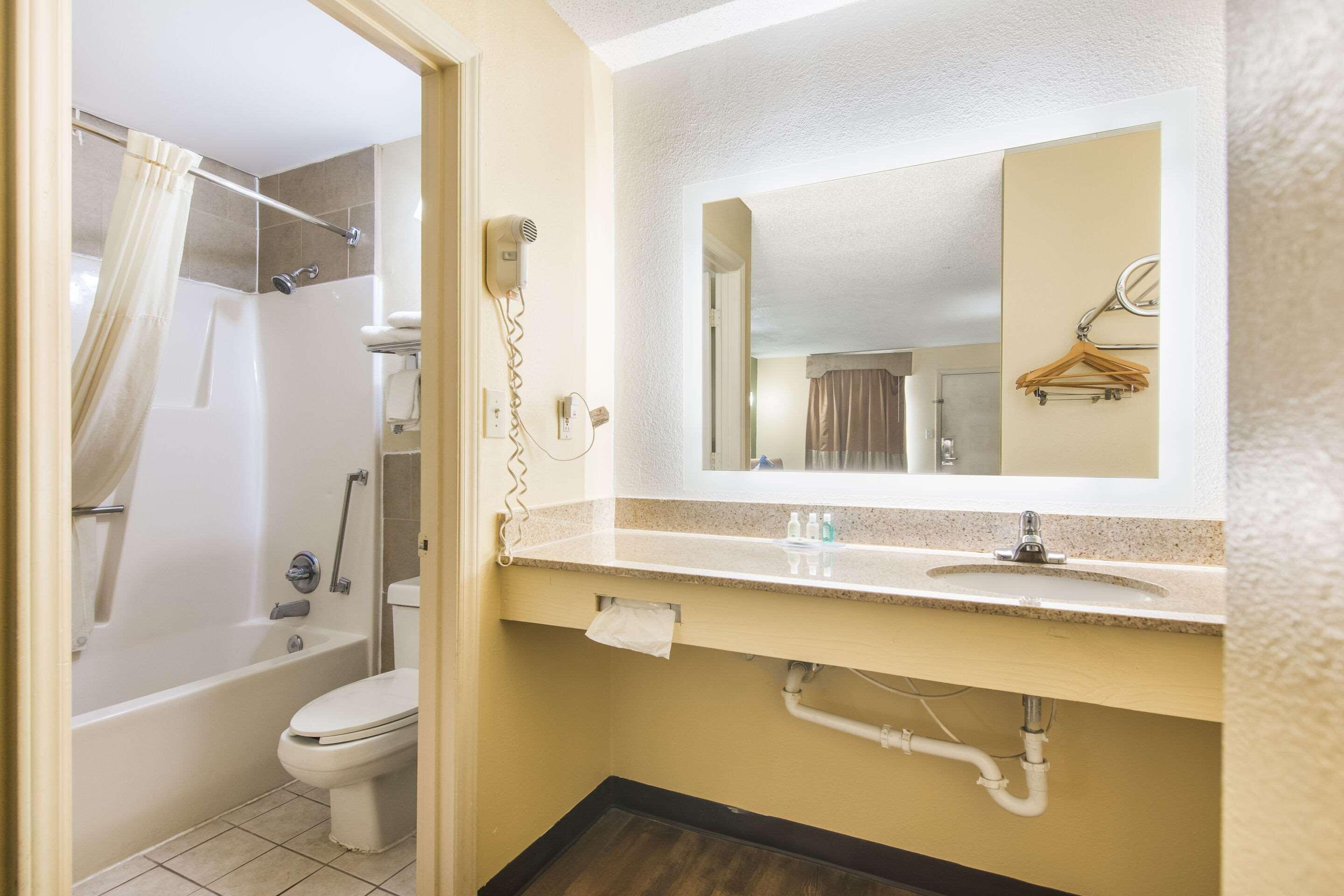 Quality Inn Кингс Маунтин Екстериор снимка